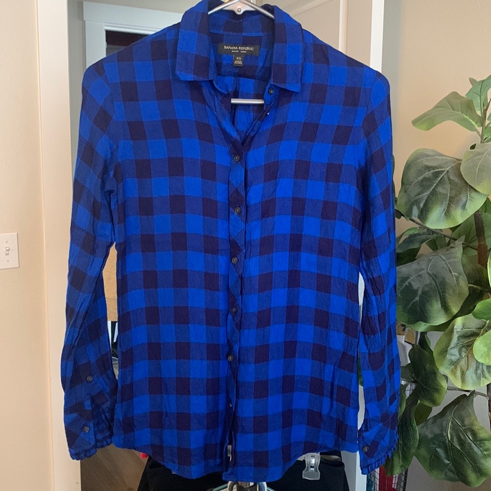 Banana Republic flannel button up super-soft! Ruffle wrist cuff